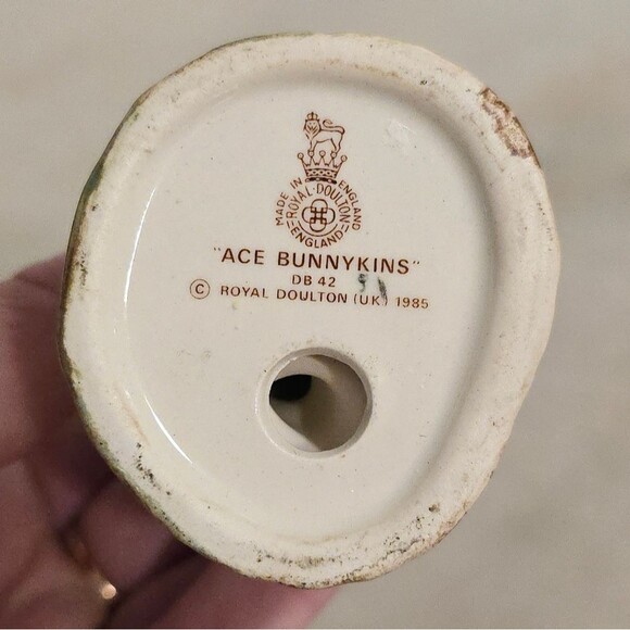 Vintage 1985 Royal Doulton BUNNYKINS ACE TENNIS PLAYER figurine DB42 - Picture 6 of 8